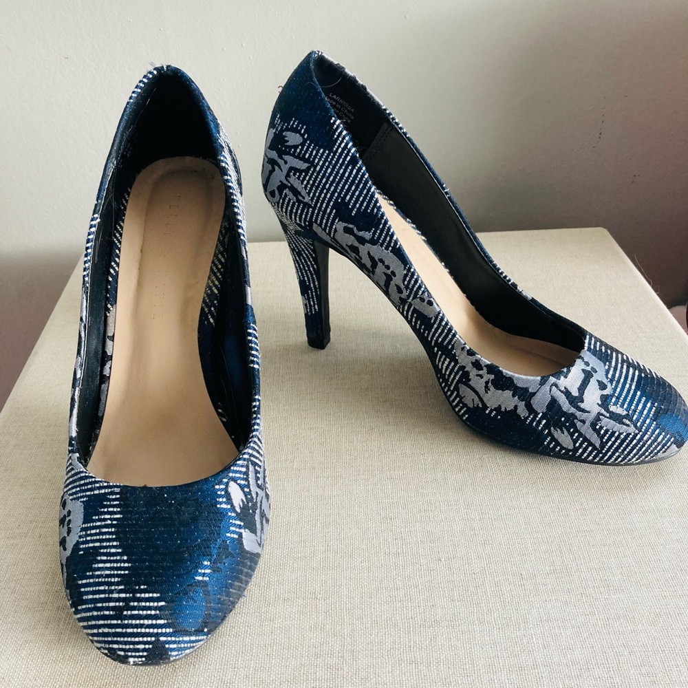 Kelly & Katie round-toe heels